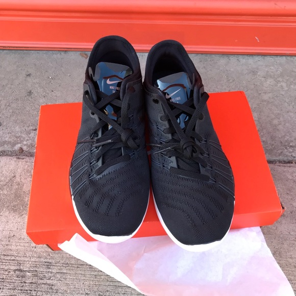 NIKE WOMENS AUTHENTIC Sz 7 New - Picture 3 of 5